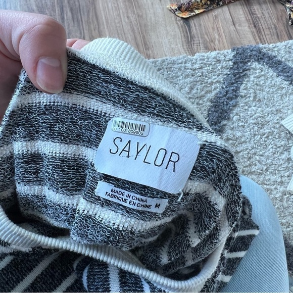 Saylor Auggie Puff Sleeve Striped Sweater Sweatshirt - Picture 11 of 12